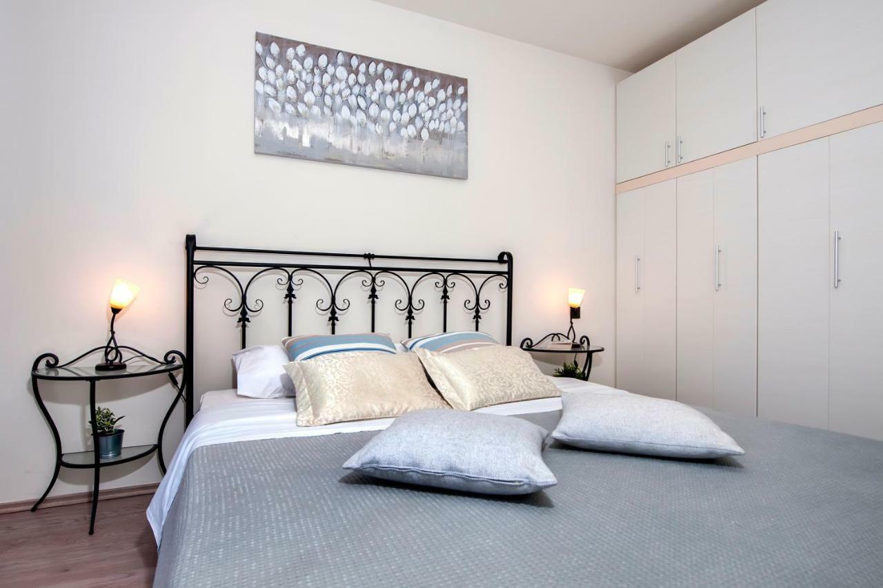 Guesthouse Bellavista Rovigno Esterno foto